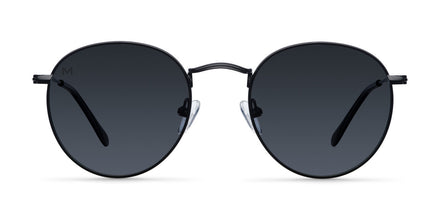 Yster All Black